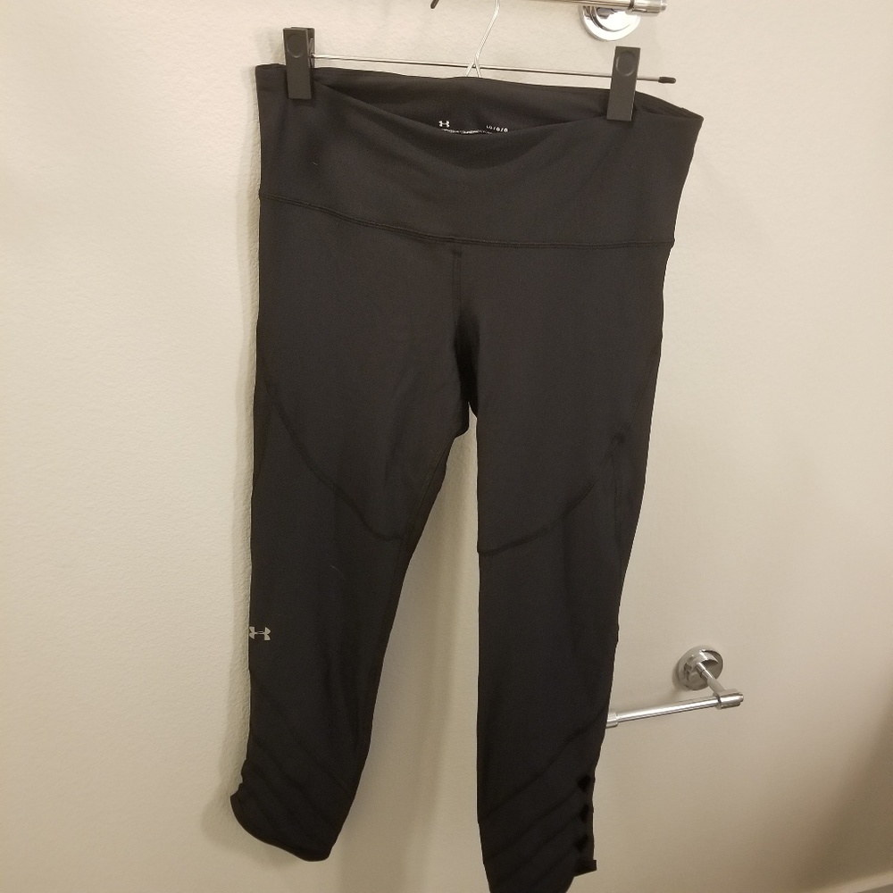 Under Armour Cropped Legging with Ankle Detail (L)